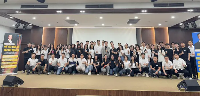 Hội trường đông học viên tại chương trình đào tạo